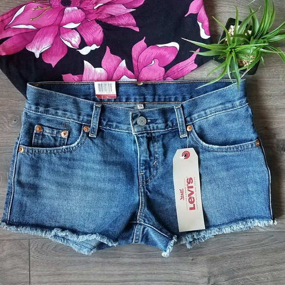 Levi's jean shortie shorts - Picture 2 of 5